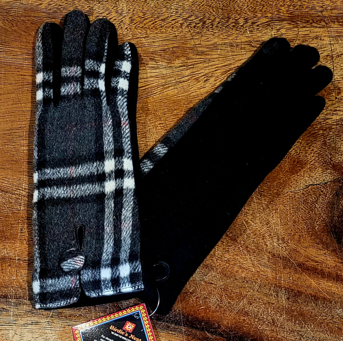 Single Buttoned Plaid Touch Screen Gloves