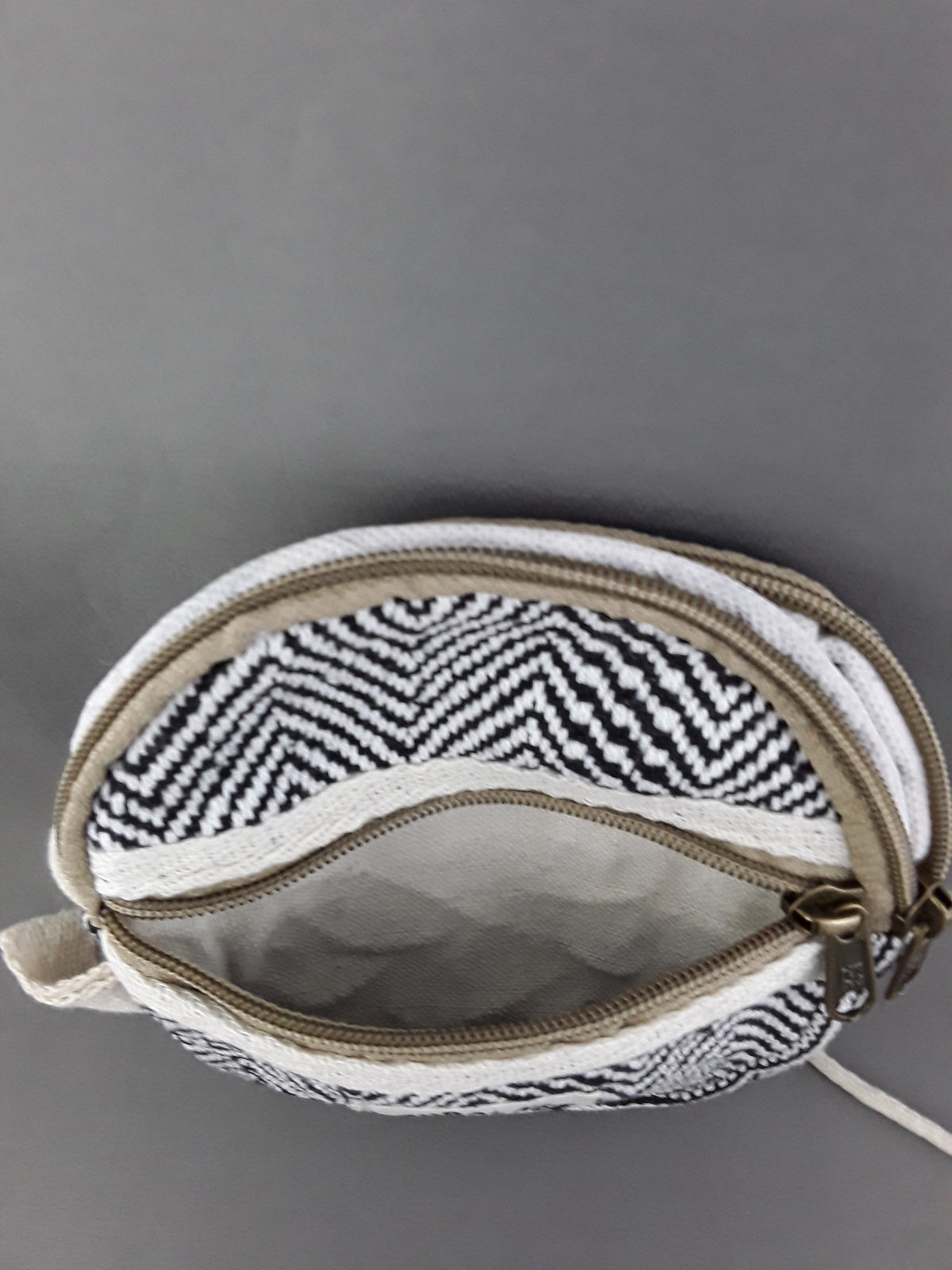 Small Circle Crossbody Hemp Bag