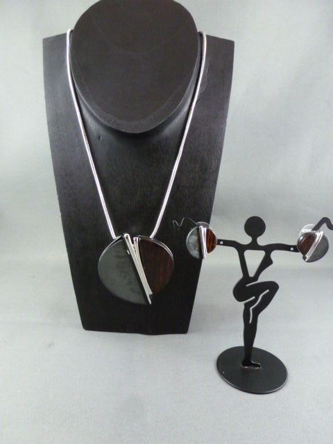 Fashion necklace and earring set FAN 1126 - Birdie’s Nest Inc 